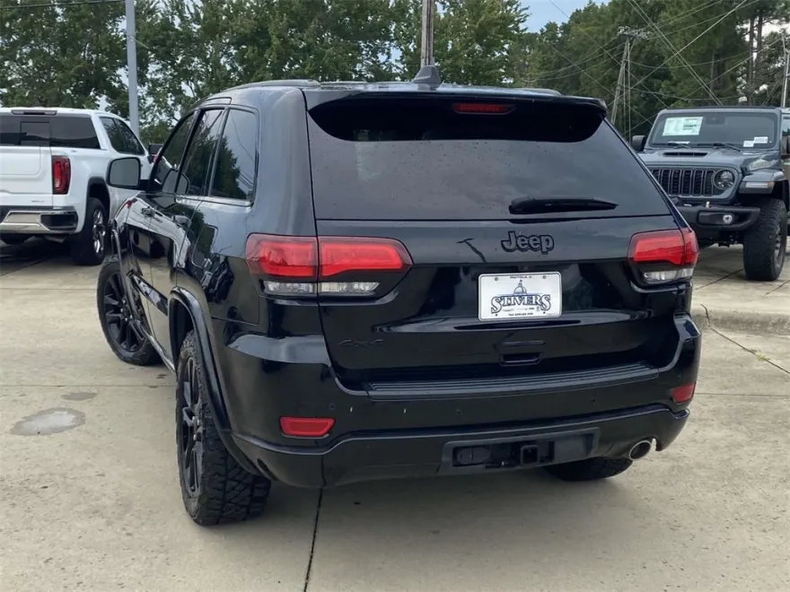 2020 Jeep Grand Cherokee Altitude photo 1