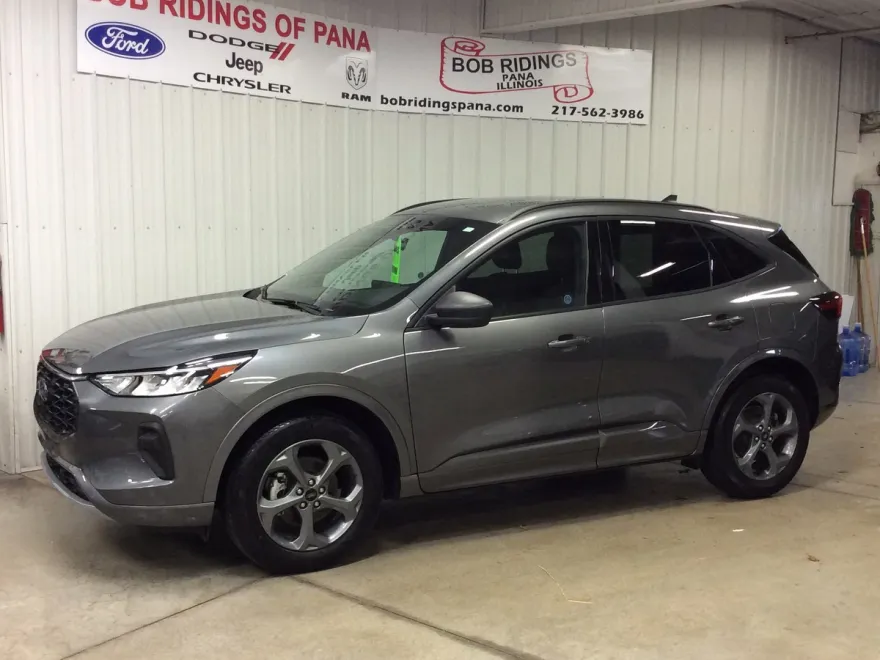 2023 Ford Escape ST-Line photo 1
