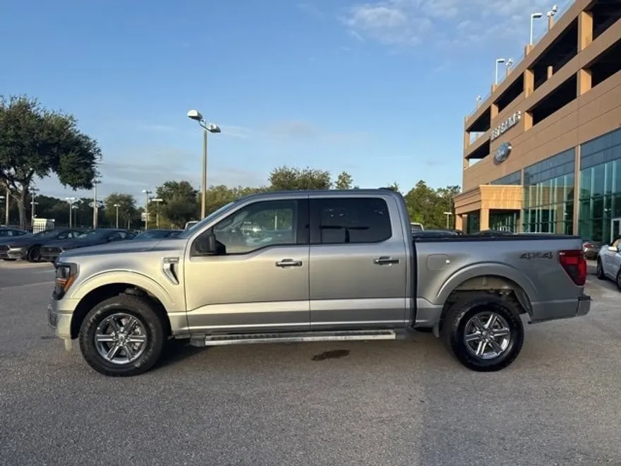 2025 Ford F-150 XLT photo 1