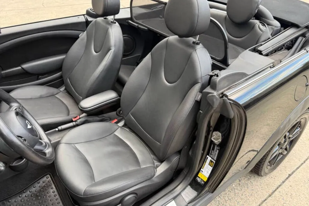 2014 Mini Cooper Convertible photo 1