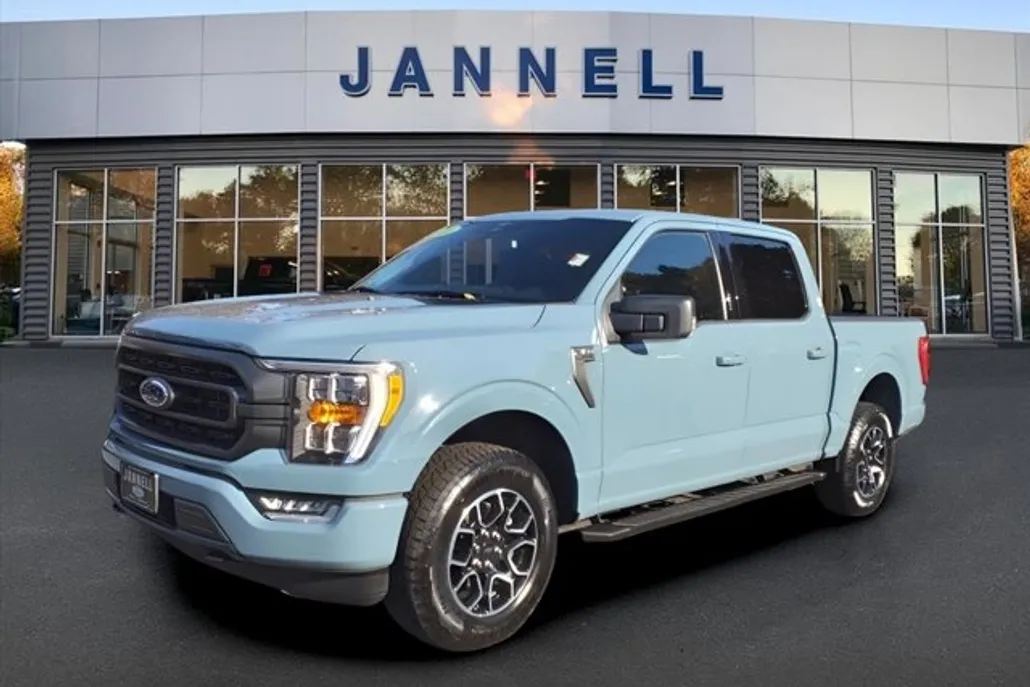 2023 Ford F-150 XLT photo 1