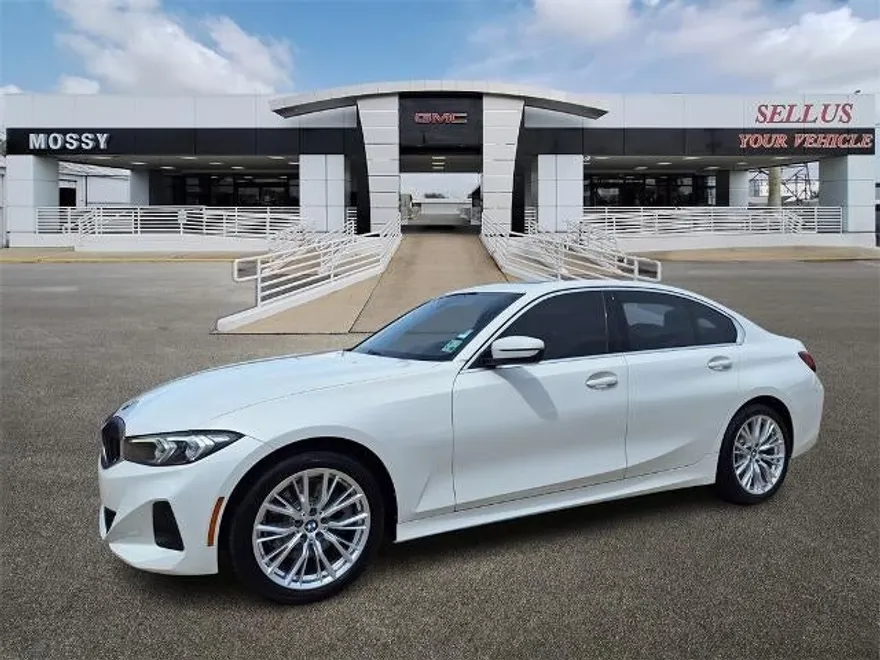 2023 Bmw 330i photo 1