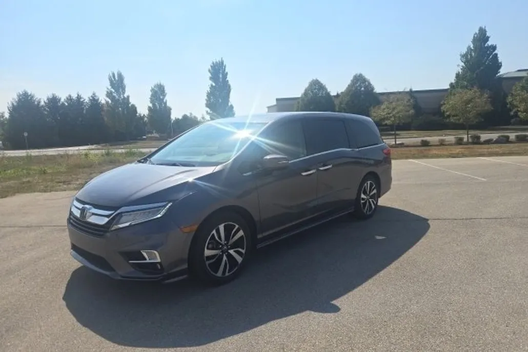 2020 Honda Odyssey Elite photo 1