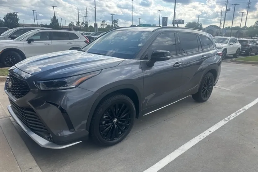 2023 Toyota Highlander Limited Platinum XLE XSE photo 1