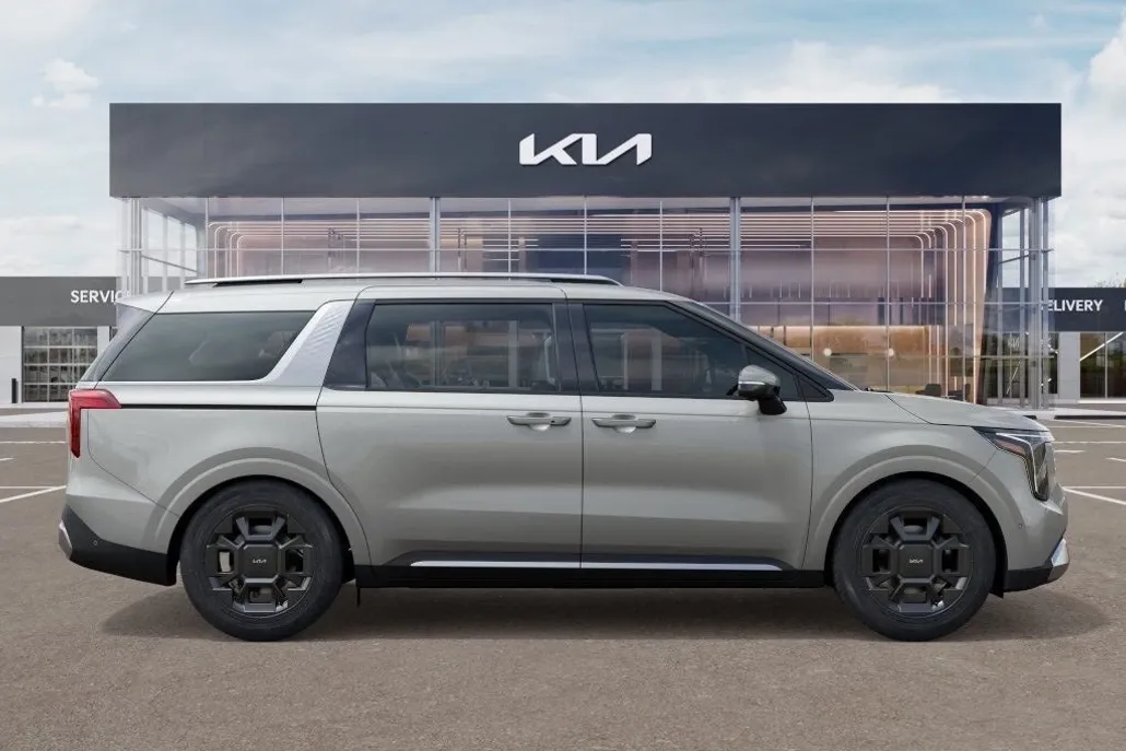 2026 Kia Carnival SX photo 1