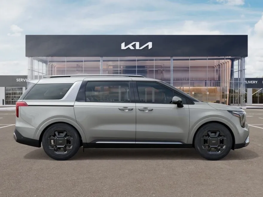 2026 Kia Carnival SX photo 1
