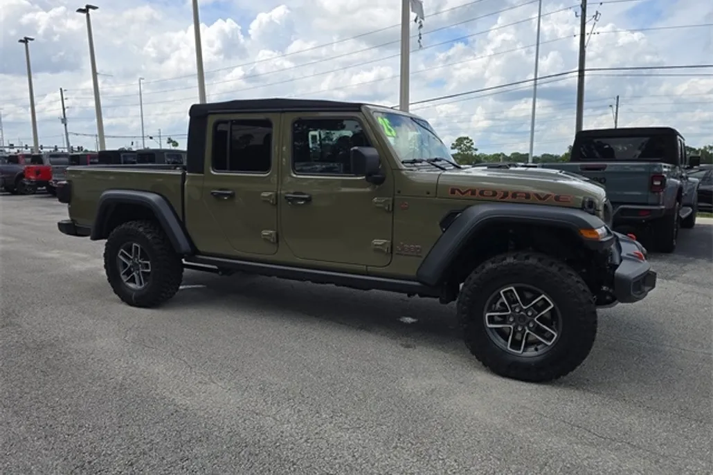 2025 Jeep Gladiator Mojave photo 1