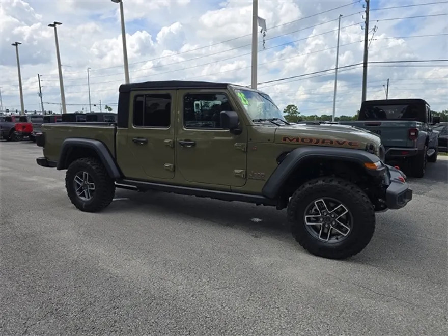 2025 Jeep Gladiator Mojave photo 1