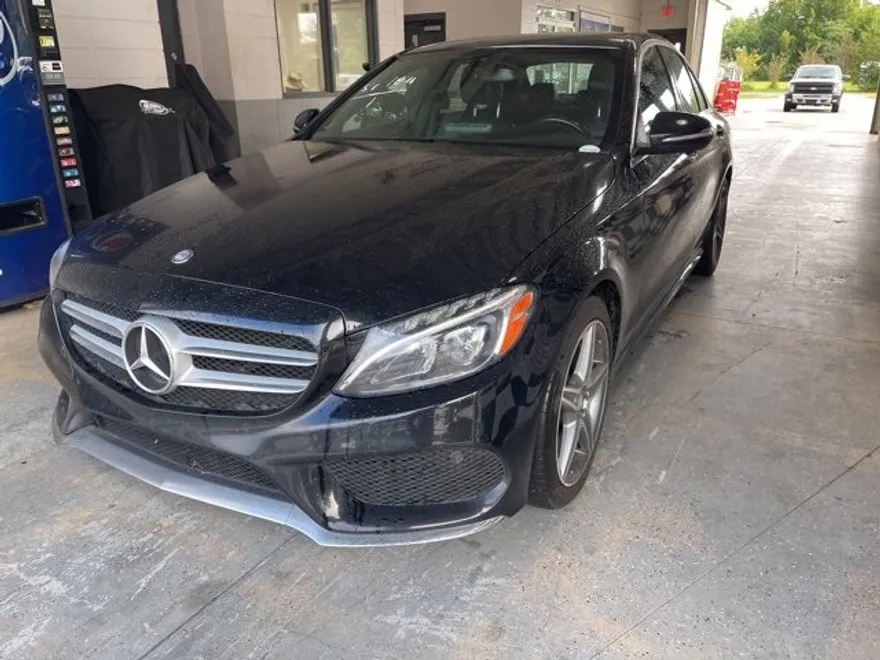2015 Mercedes Benz C 300 Luxury photo 1