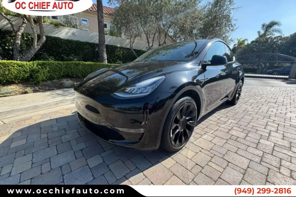 2022 Tesla Model Y Long Range photo 1