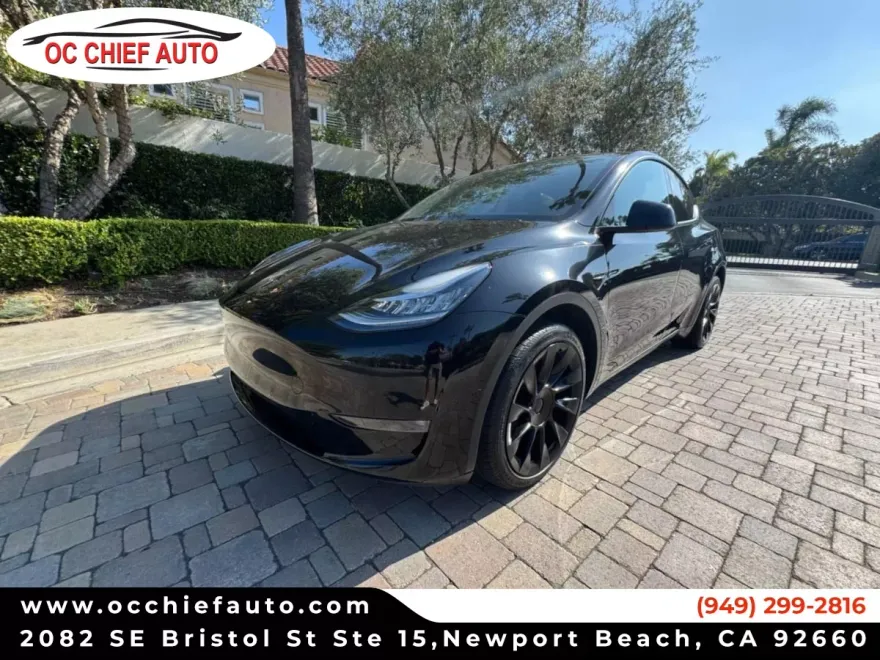 2022 Tesla Model Y Long Range photo 1