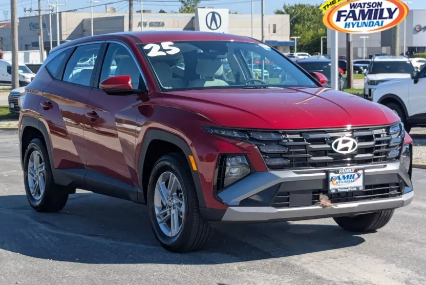 2025 Hyundai Tucson SE photo 1