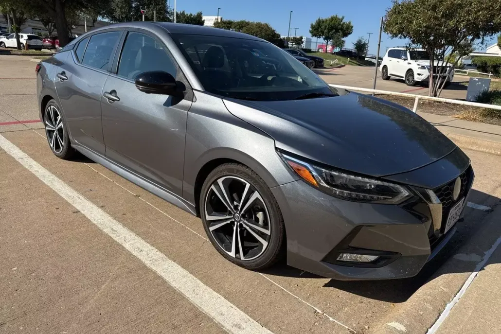 2021 Nissan Sentra SR Premium photo 1