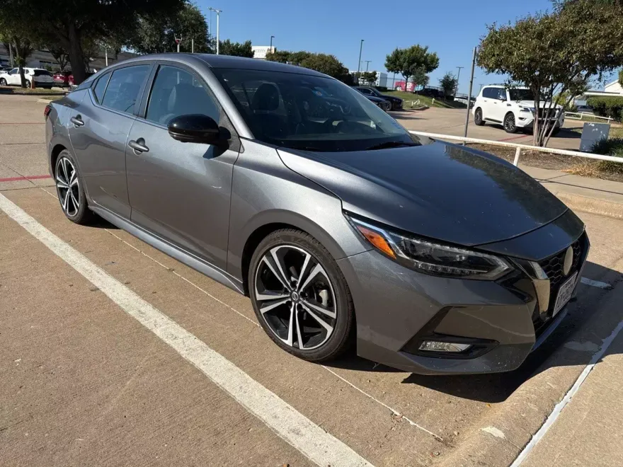 2021 Nissan Sentra SR Premium photo 1