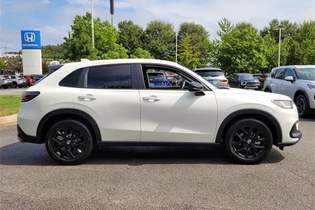 2024 Honda HR-V Sport photo 1