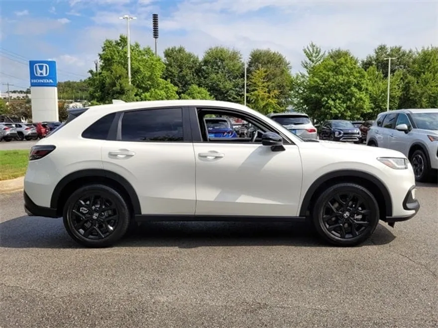 2024 Honda HR-V Sport photo 1