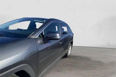 2020 Toyota RAV4 XLE photo 2