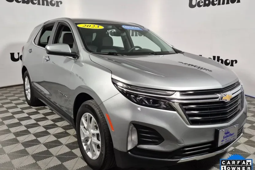2023 Chevrolet Equinox LT photo 1