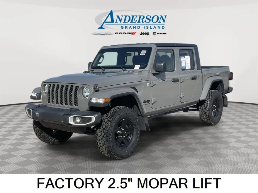 2021 Jeep Gladiator Sport S photo 1
