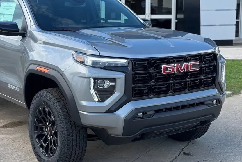 2026 Gmc Canyon Elevation photo 1