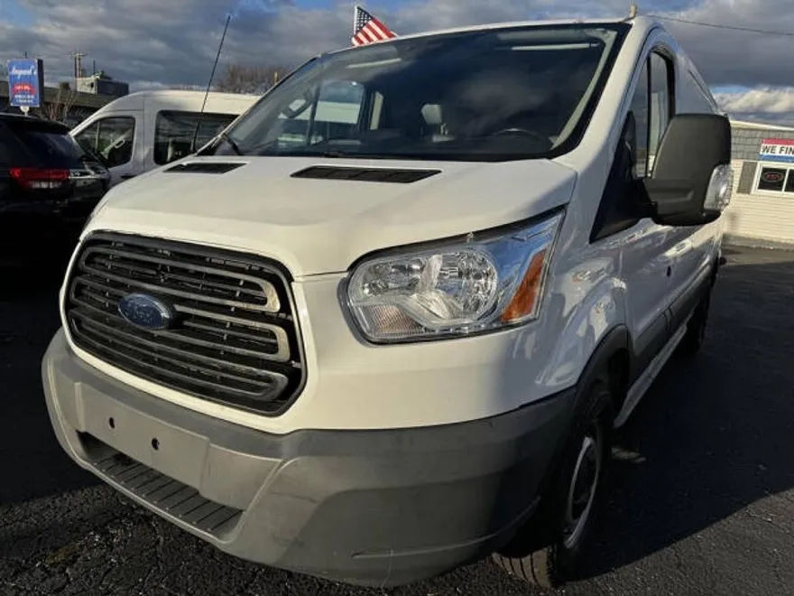 2017 Ford Transit Cargo photo 1
