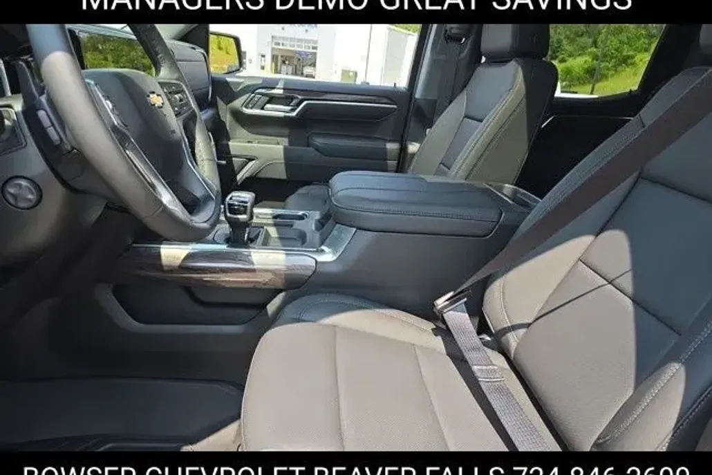 2025 Chevrolet Silverado 1500 LTZ photo 1