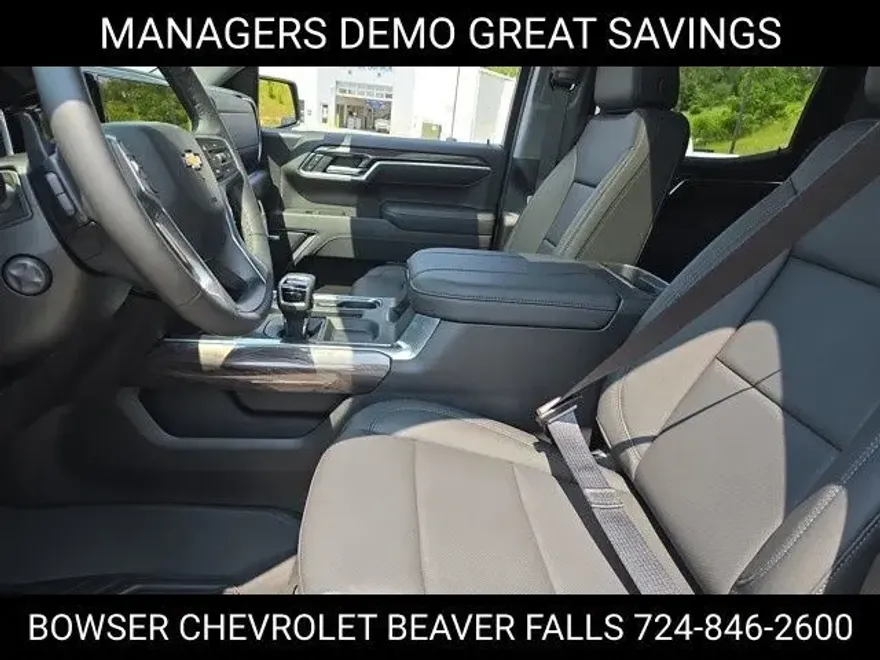2025 Chevrolet Silverado 1500 LTZ photo 1
