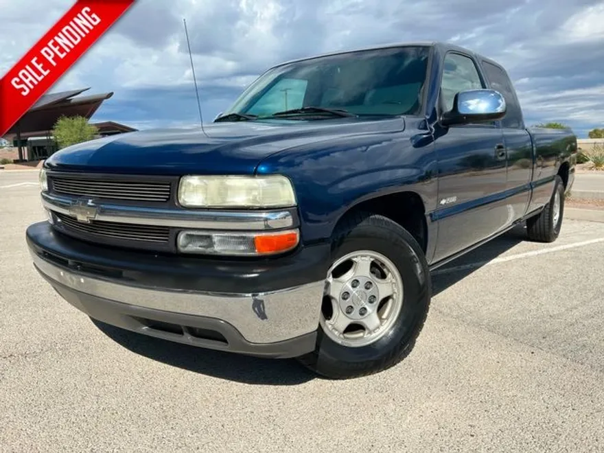 2001 Chevrolet Silverado 1500 LS photo 1
