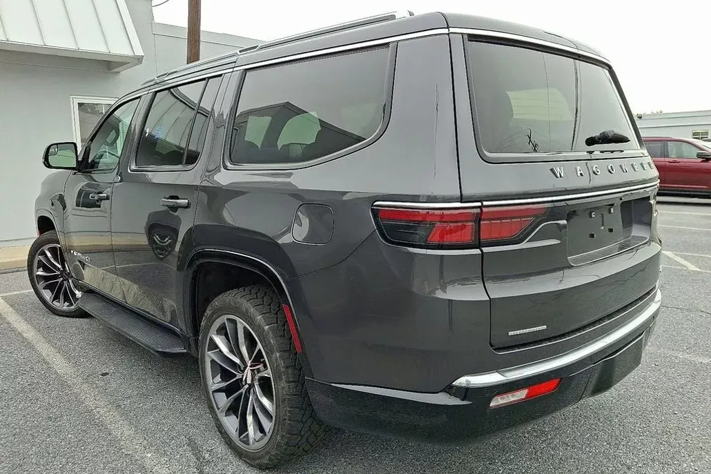 2022 Jeep Wagoneer Series II photo 1