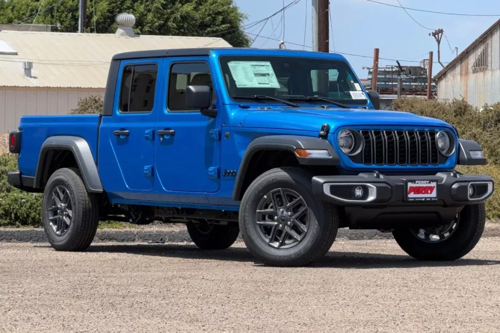 2025 Jeep Gladiator Sport S photo 1