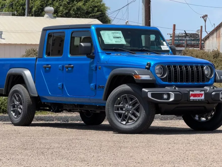 2025 Jeep Gladiator Sport S photo 1