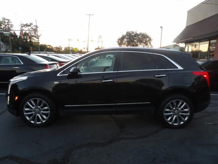 2017 Cadillac XT5 Platinum photo 1