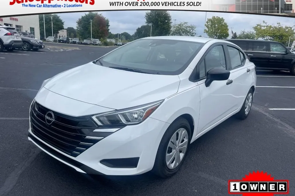 2023 Nissan Versa S photo 1