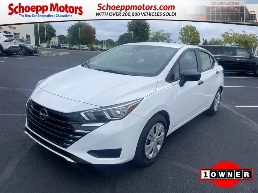 2023 Nissan Versa S photo 1