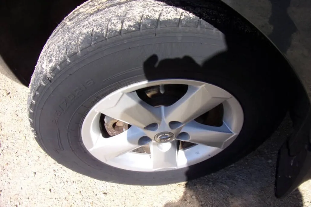2013 Nissan Rogue S photo 1