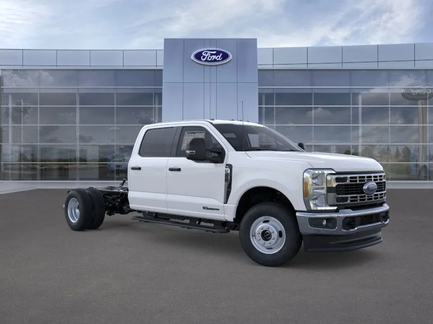 2025 Ford F-350 photo 1