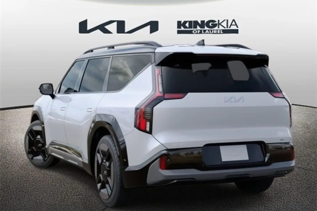 2026 Kia EV9 GT-Line photo 1