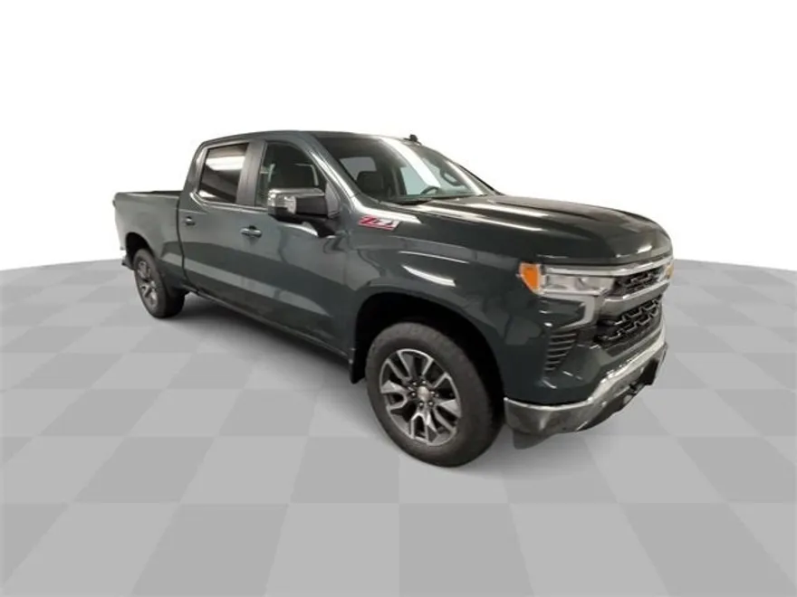 2025 Chevrolet Silverado 1500 LT photo 1