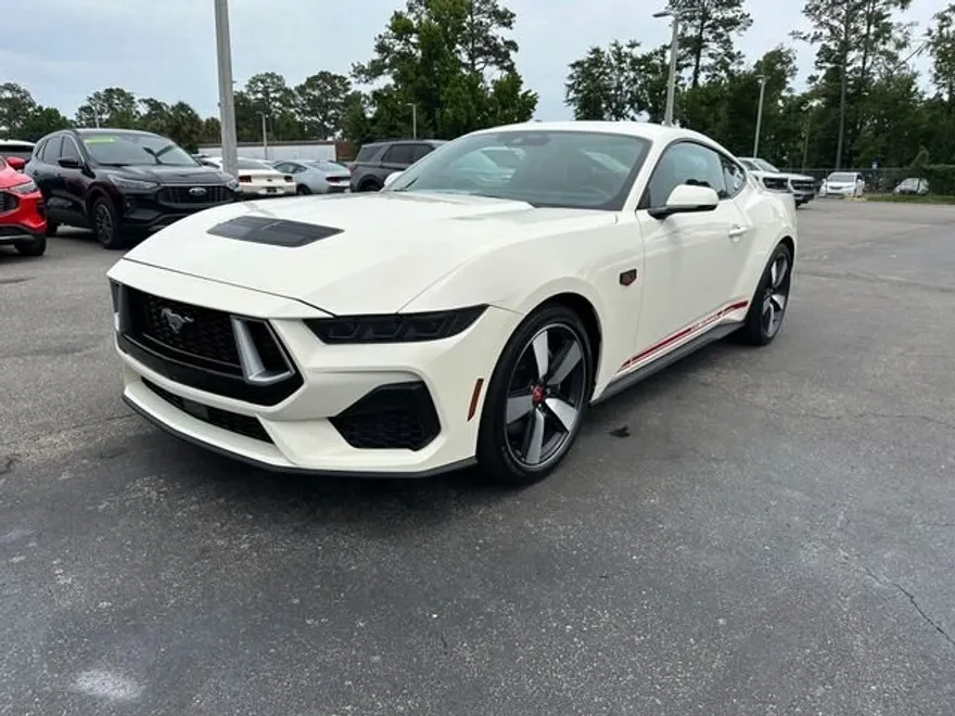 2025 Ford Mustang GT Premium photo 1