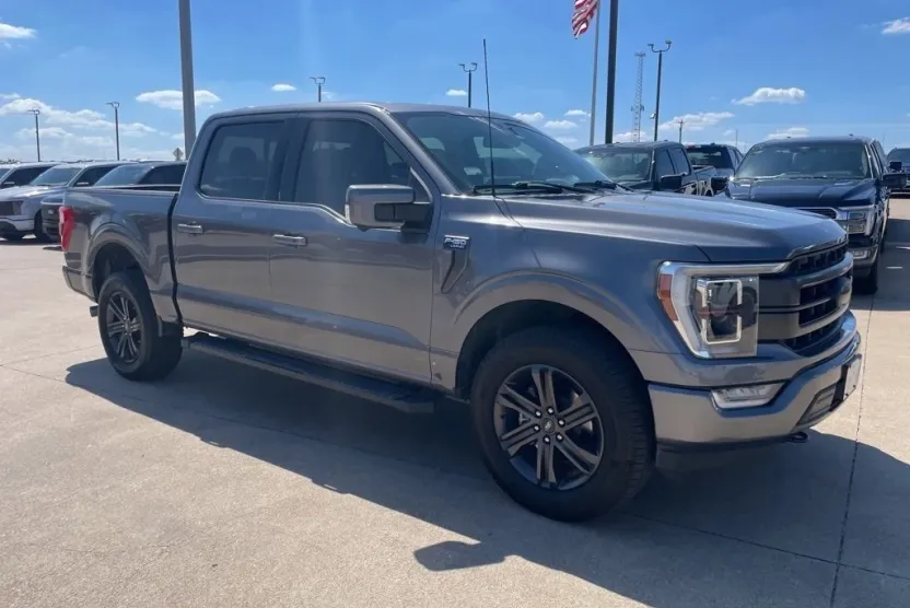 2021 Ford F-150 Lariat photo 1