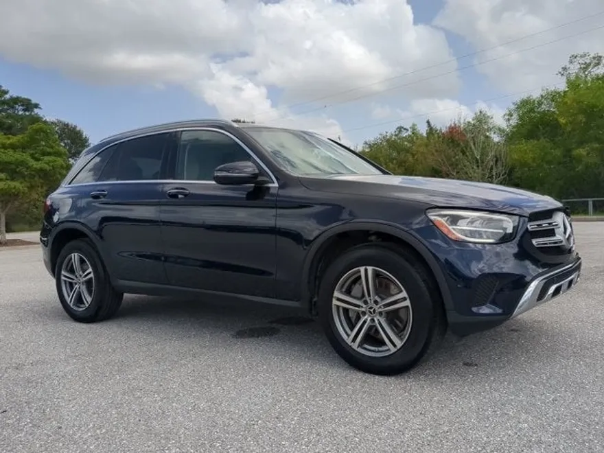 2021 Mercedes Benz GLC 300 photo 1
