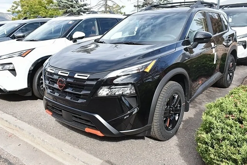 2026 Nissan Rogue SV photo 1