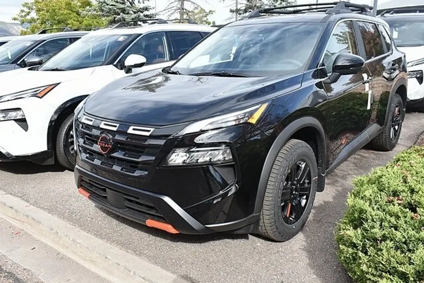 2026 Nissan Rogue SV photo 1