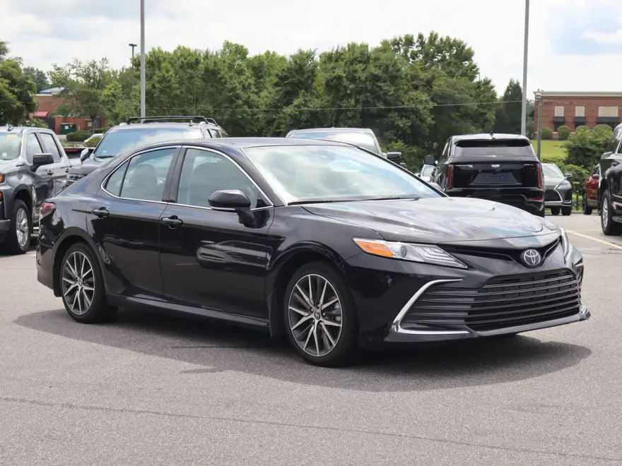 2024 Toyota Camry XLE photo 1