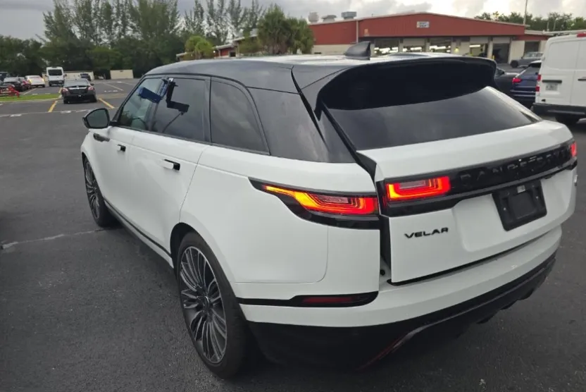 2023 Land Rover Range Rover Velar P250 R-Dynamic S photo 1
