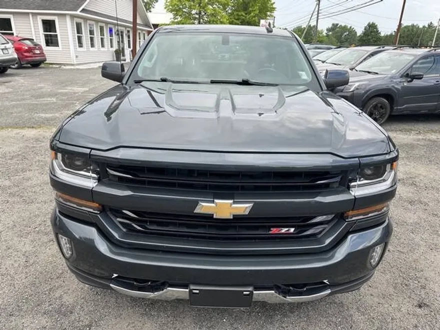 2018 Chevrolet Silverado 1500 LT Z71 photo 1