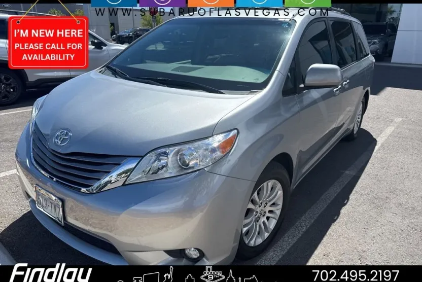 2015 Toyota Sienna L photo 1