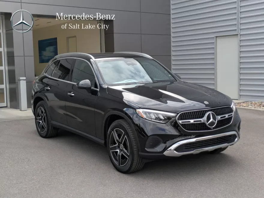 2026 Mercedes Benz GLC 300 4MATIC photo 1