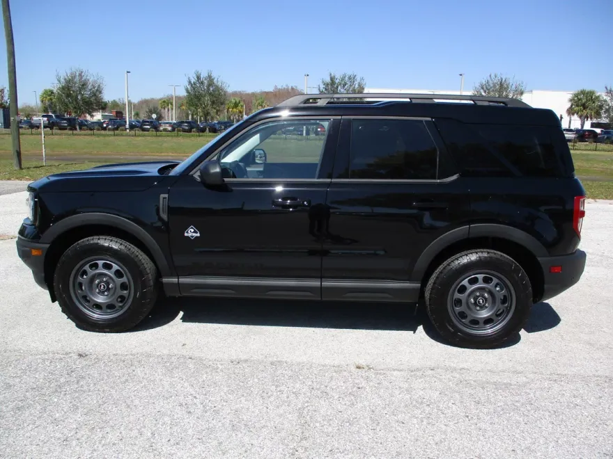 2024 Ford Bronco Sport Outer Banks photo 1
