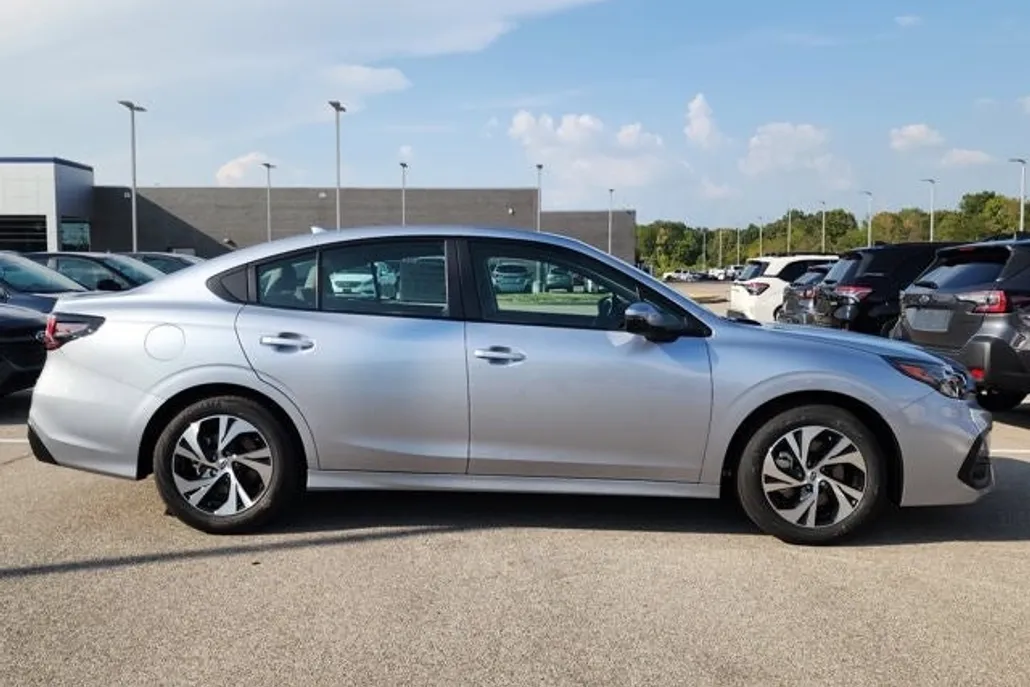 2025 Subaru Legacy Premium photo 1
